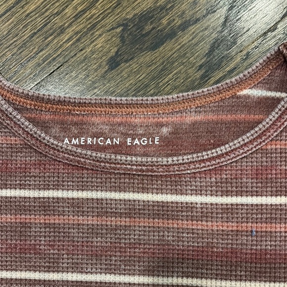 Teens Distressed Striped Ribbed Crop Top by American Eagle (size small) - Picture 5 of 7